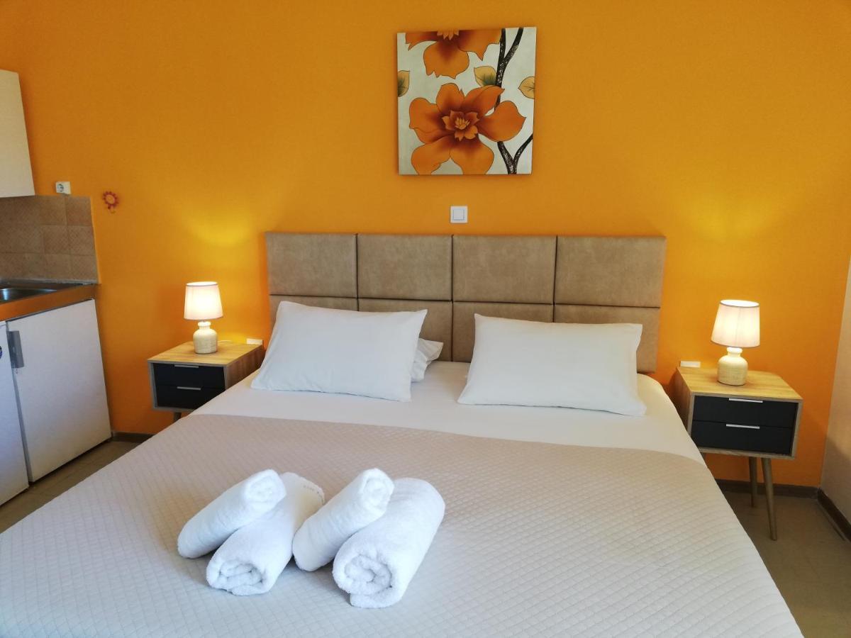 Villa Daizy Boutique Apartments Laganás Eksteriør bilde