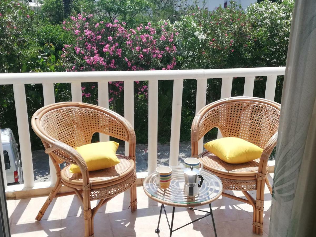 Villa Daizy Boutique Apartments Laganás Eksteriør bilde